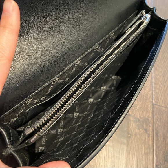 Pinko black leather her flap with multicoored graffiti print chain love bag - Picture 10 of 14